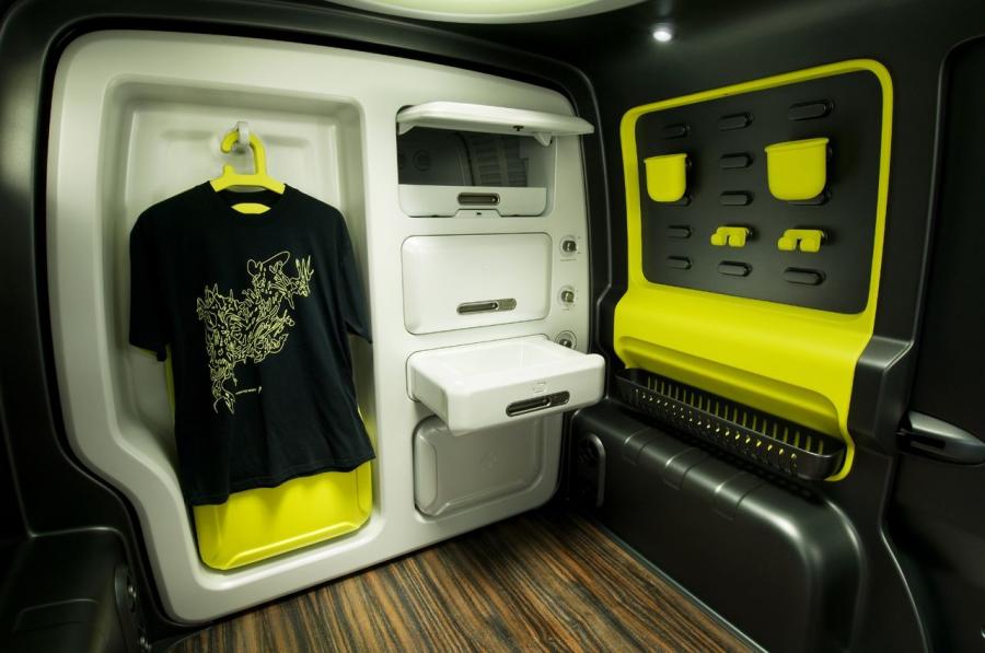  Nissan NV200 Concept 2007 года  (фото 19 из 25)